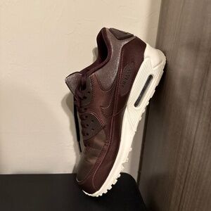Nike Air Max 90 Premium Metallic Mahogany